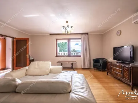 Sale, house, 153m², Tivat, Crna Gora - image 16