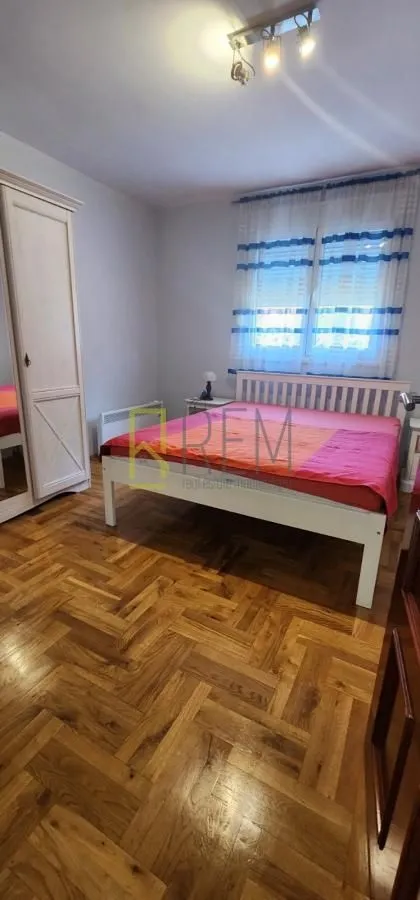 Prodaja, kuća, 180m², Tološi, Podgorica