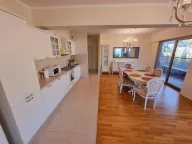 Rent, three bedroom apartment, 134m², Bečići, Budva - image 14