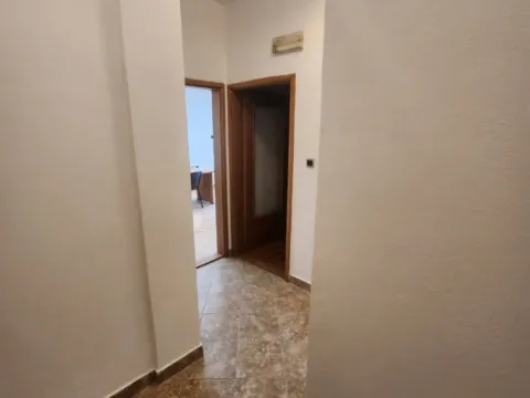 Rent, office space, 53m², Malo Brdo, Podgorica - image 3