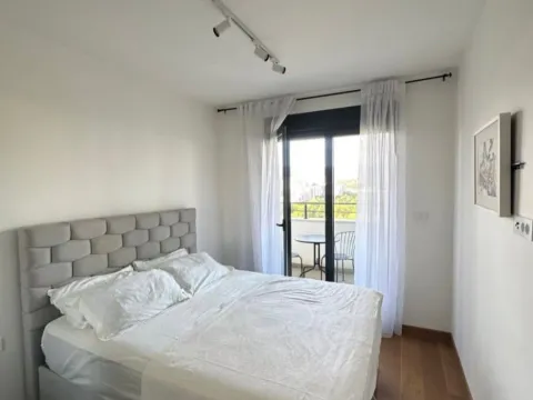 Izdavanje, jednosoban stan, 48m², Tološka šuma, Podgorica - image 5