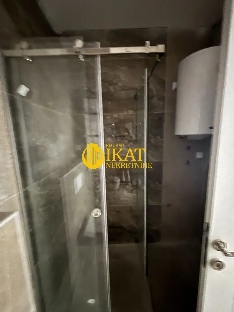 Prodaja, trosoban stan, 98m², Alibunar, Srbija