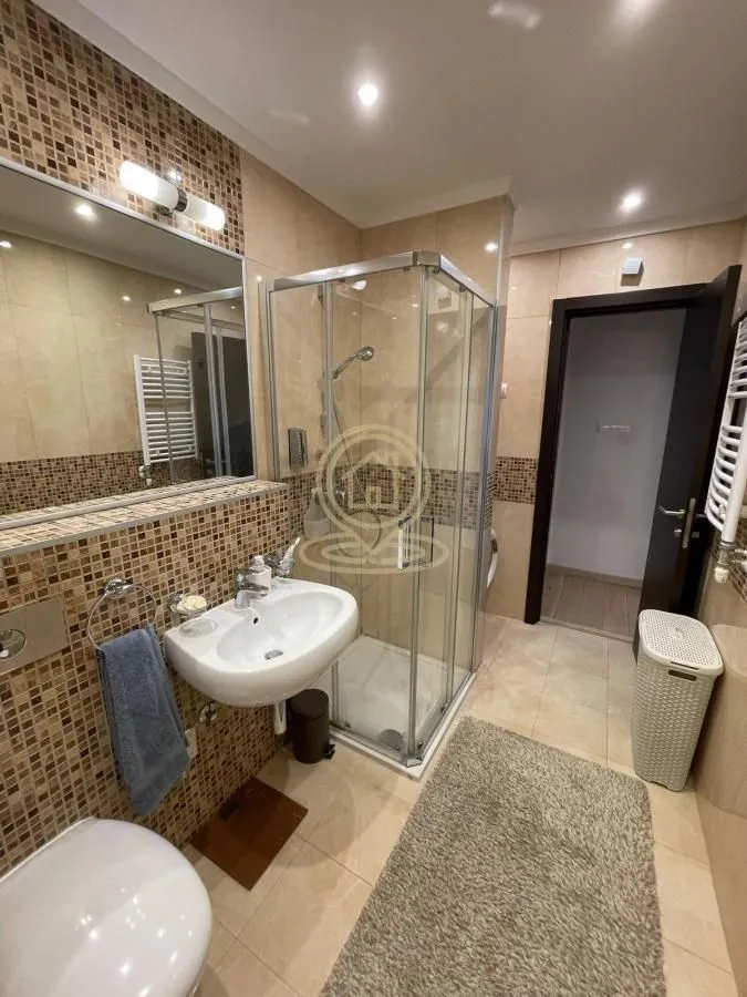 Izdavanje, trosoban stan, 105m², Liman 3, Novi Sad Sve Podlokacije