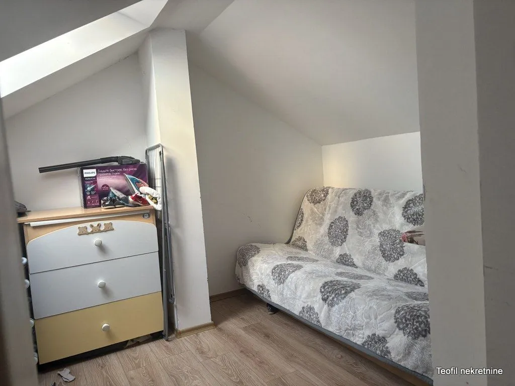 Prodaja, trosoban stan, 75m², Arnajevo, Barajevo