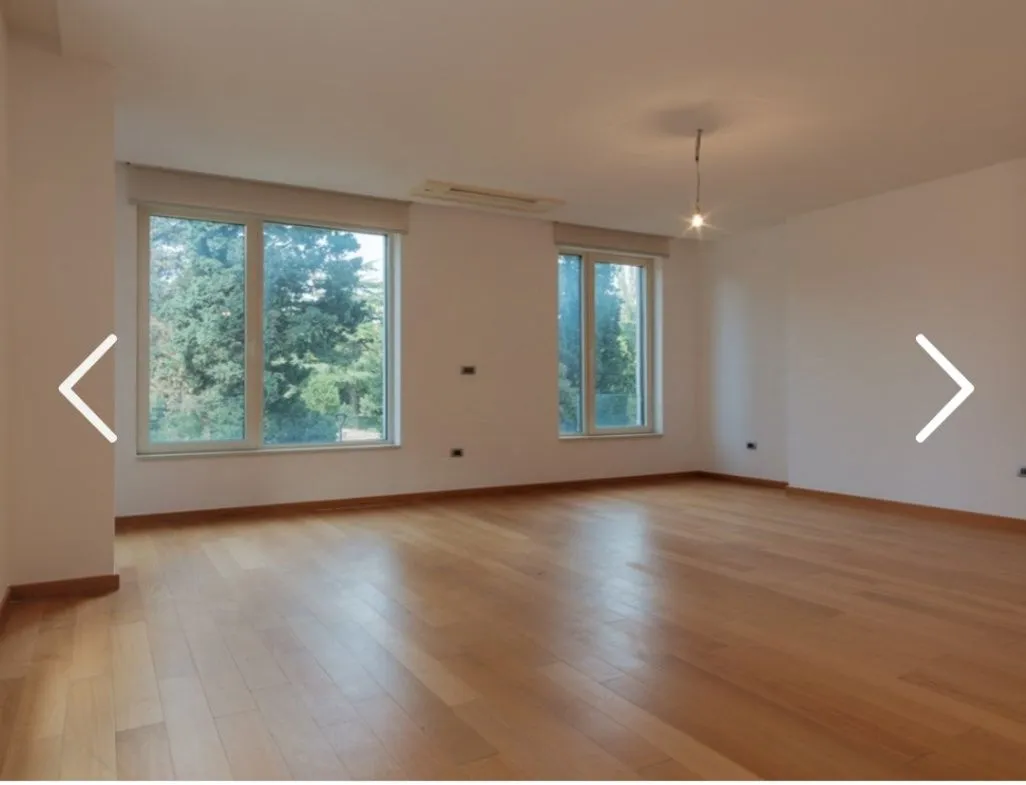 Prodaja, trosoban stan, 114m², Centar, Podgorica