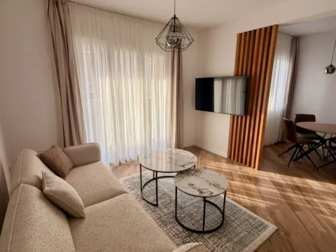Rent, two bedroom apartment, 70m², Mažina, Tivat - image 1