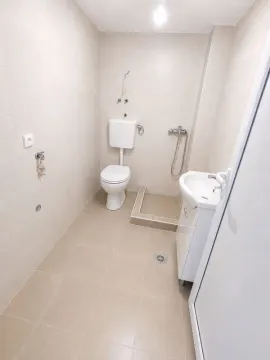 Prodaja, četvorosoban stan, 120m², Kaludjerica, Grocka - image 5