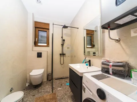 Izdavanje, jednosoban stan, 49m², Vezirov Most, Podgorica - image 8