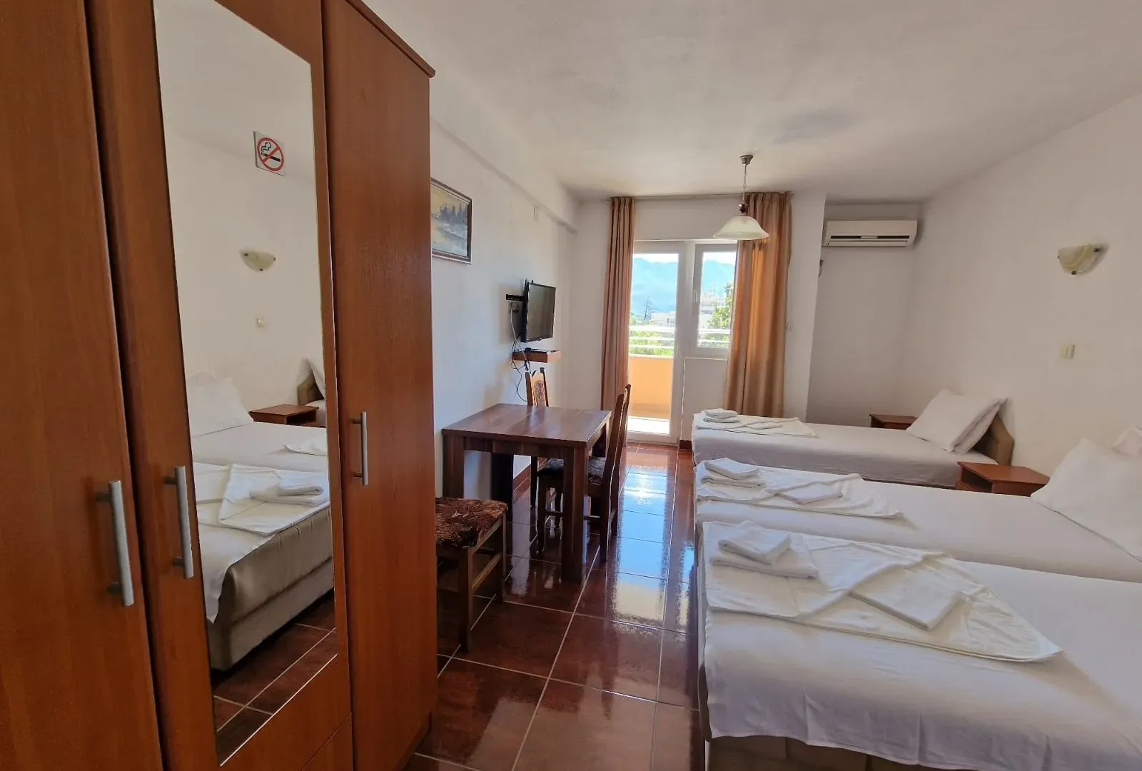 Sale, house, 1000m², Bečići, Budva