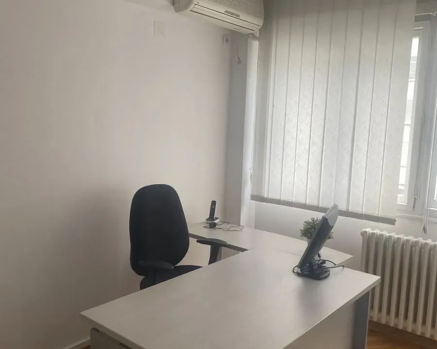 Izdavanje, poslovni prostor, 60m², Savski Venac, Beograd