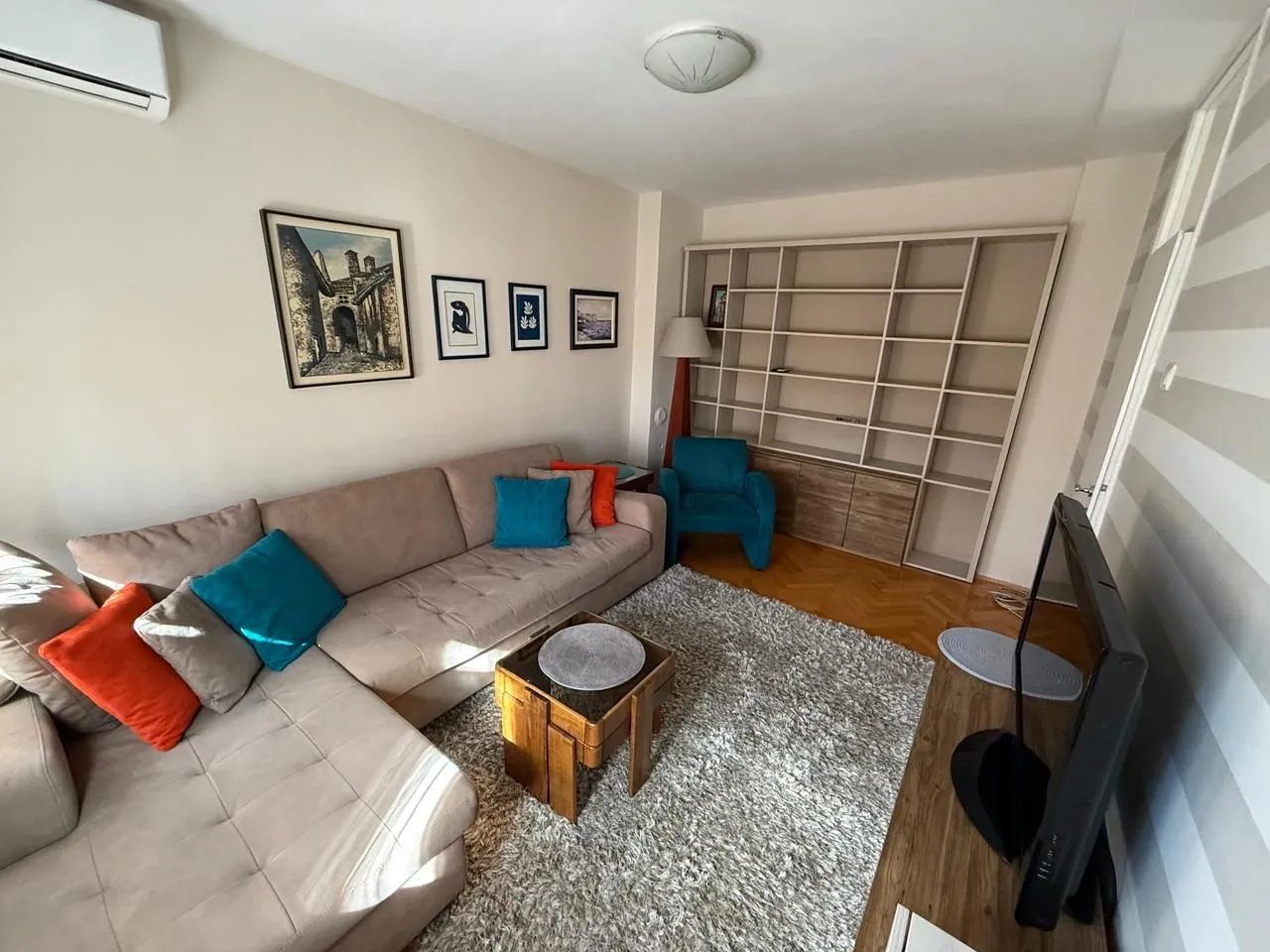 Izdavanje, jednosoban stan, 53m², Preko Morače, Podgorica