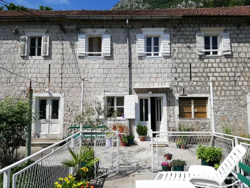 Sale, house, 120m², Kotor, Crna Gora