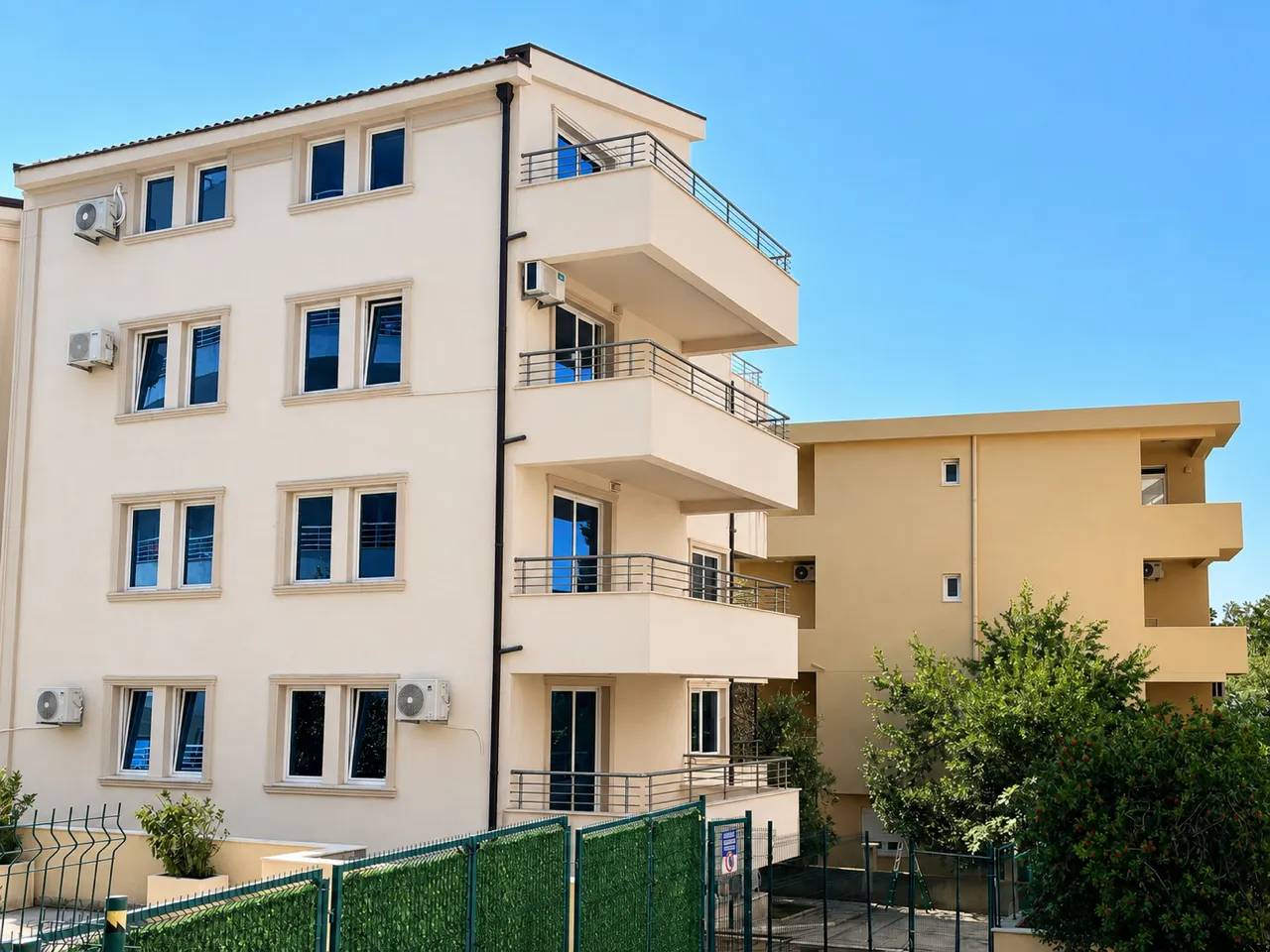 Rent, two bedroom apartment, 105m², Petrovac, Budva