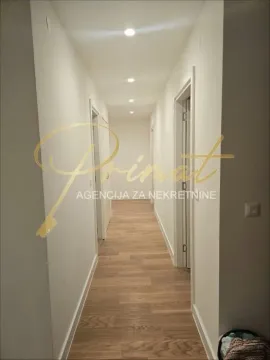 Izdavanje, trosoban stan, 90m², Savski Venac, Beograd - image 8