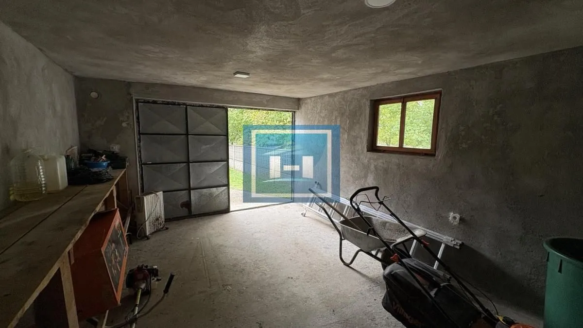 Prodaja, kuća, 275m², Mali Popović, Jagodina