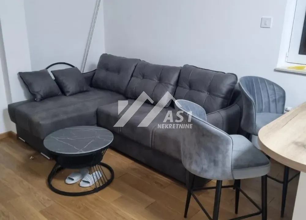 Izdavanje, jednosoban stan, 44m², Bulevar Oslobodjenja, Novi Sad Sve Podlokacije