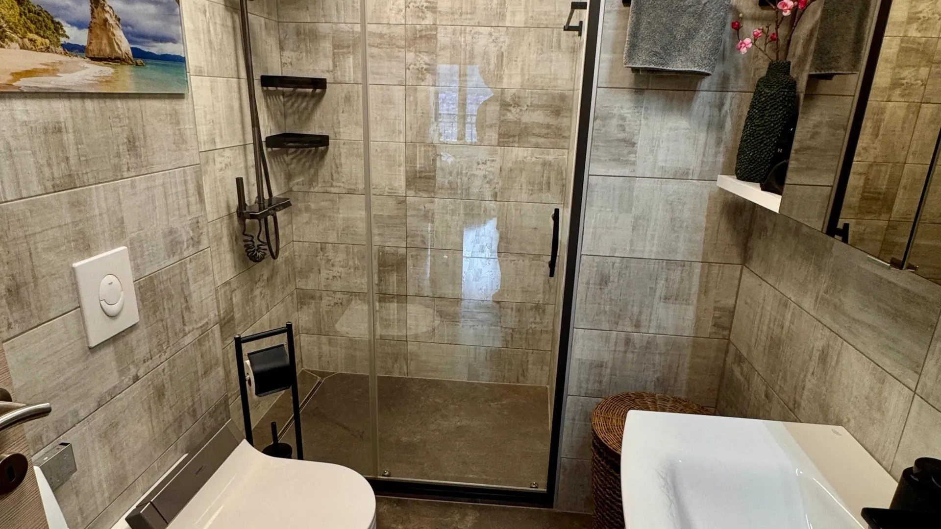 Prodaja, dvosoban stan, 85m², Dobrota, Kotor