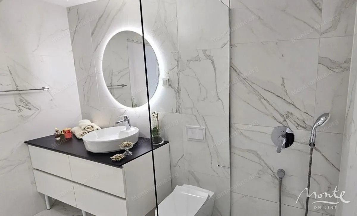 Sale, three bedroom apartment, 124m², Komoševina, Budva