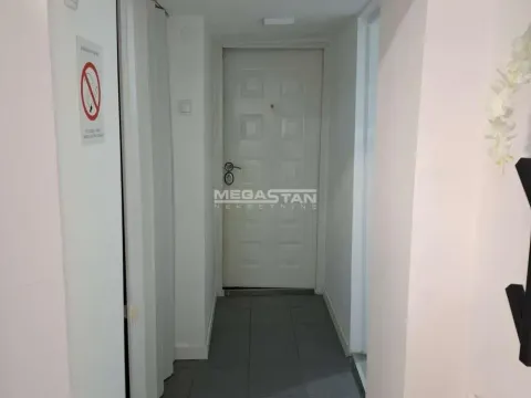 Prodaja, četvorosoban stan, 127m², Stari Grad, Beograd - image 2