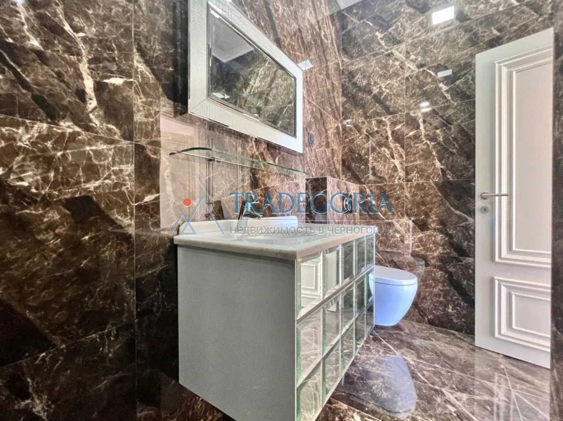 Prodaja, trosoban stan, 640m², Budva, Crna Gora