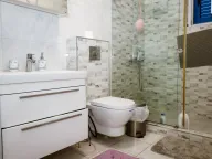 Izdavanje, kuća, 170m², Bigova, Kotor - image 8