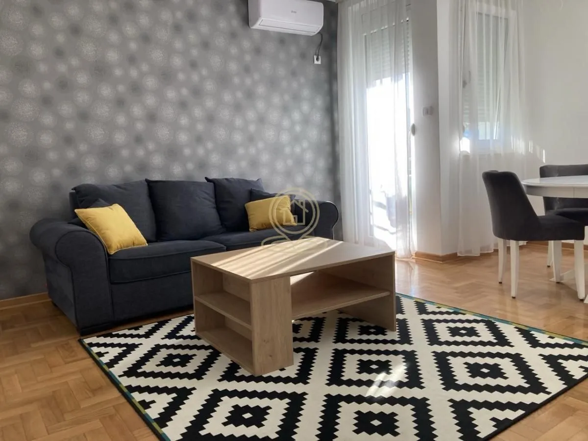 Sale, two bedroom apartment, 41m², Bulevar Oslobodjenja, Novi Sad Sve Podlokacije