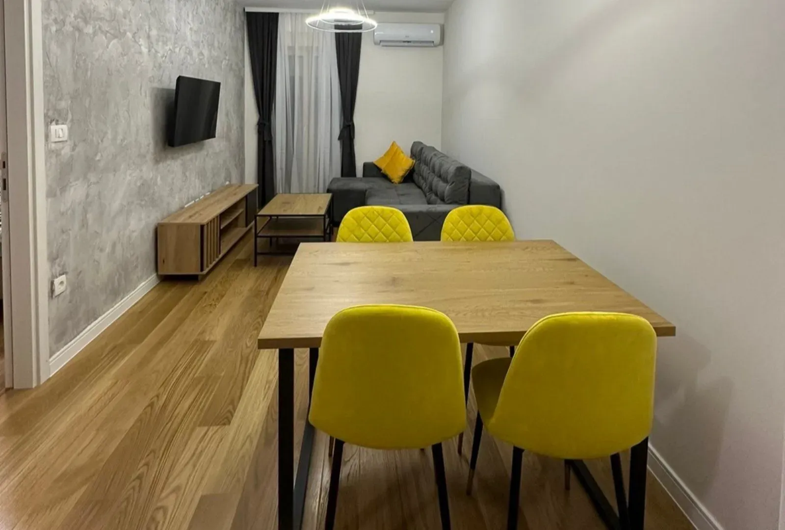 Izdavanje, stan, 40m², Central Point, Podgorica