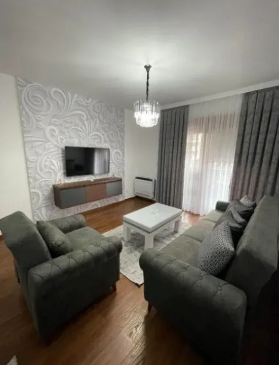 Izdavanje, dvosoban stan, 69m², Master Kvart, Podgorica