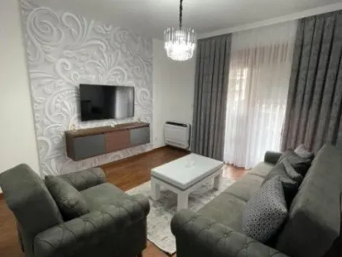 Izdavanje, dvosoban stan, 69m², Master Kvart, Podgorica