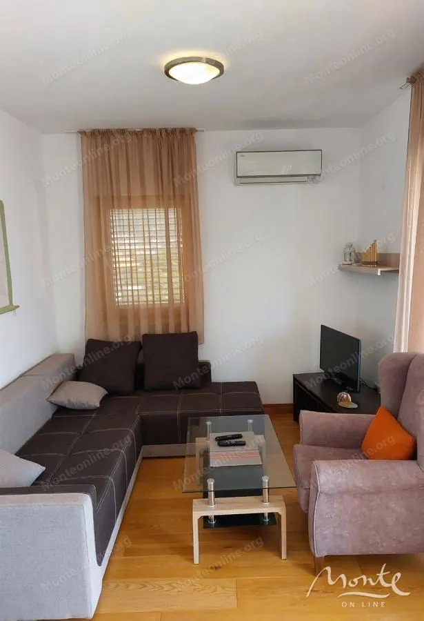 Sale, office space, 950m², Bečići, Budva