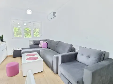 Izdavanje, garsonjera, 30m², Budva, Crna Gora - image 3