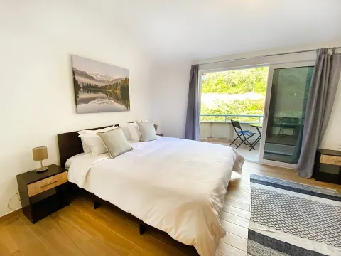Rent, three bedroom apartment, 136m², Petrovac, Budva - image 14