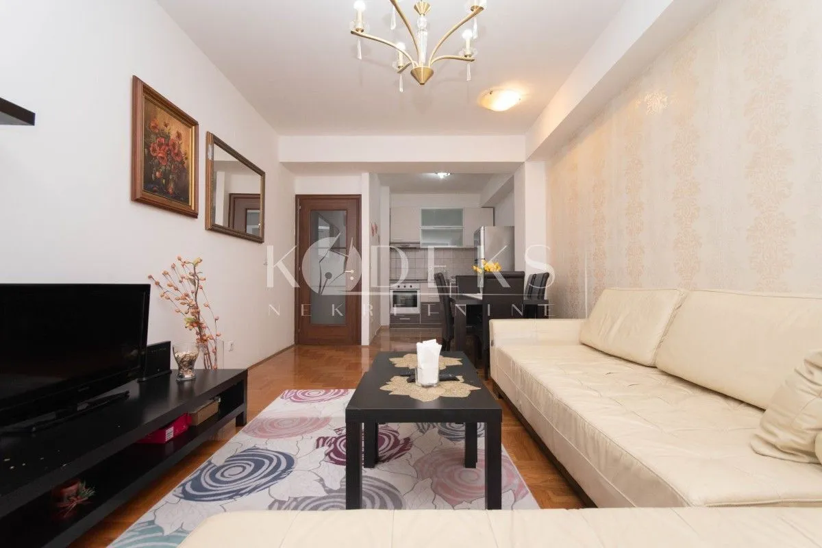 Izdavanje, jednosoban stan, 52m², City Kvart, Podgorica