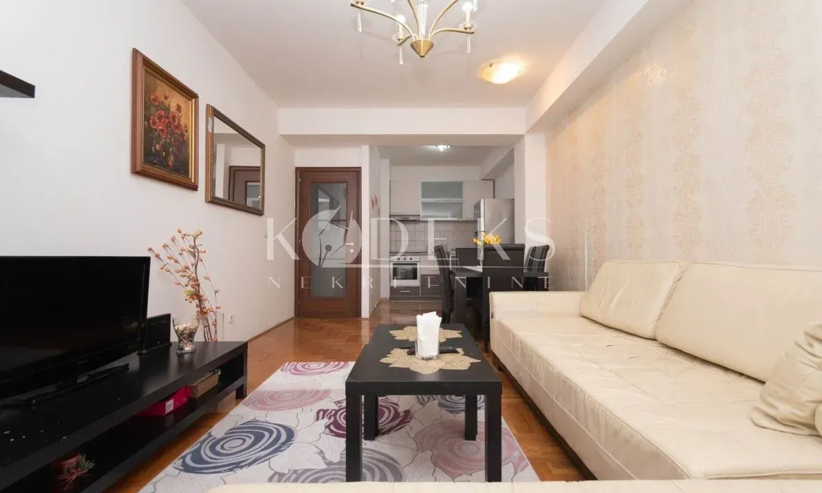 Izdavanje, jednosoban stan, 52m², City Kvart, Podgorica