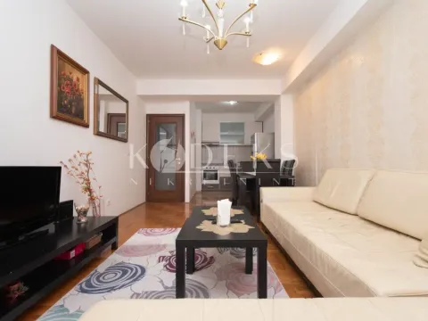 Izdavanje, jednosoban stan, 52m², City Kvart, Podgorica - image 1