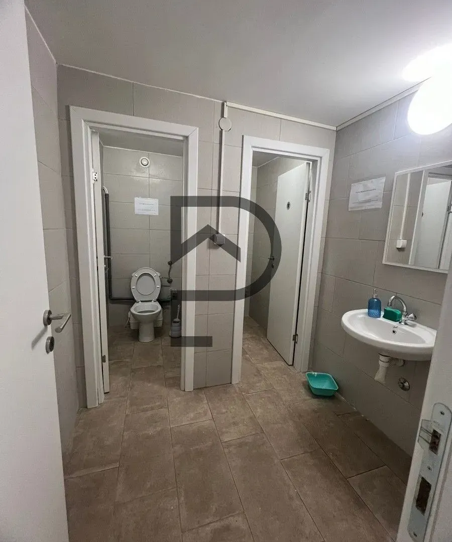 Rent, office space, 294m², Blok 6, Podgorica