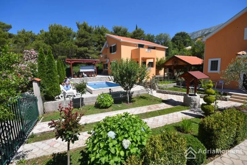 Prodaja, kuća, 266m², Mojdež, Herceg Novi