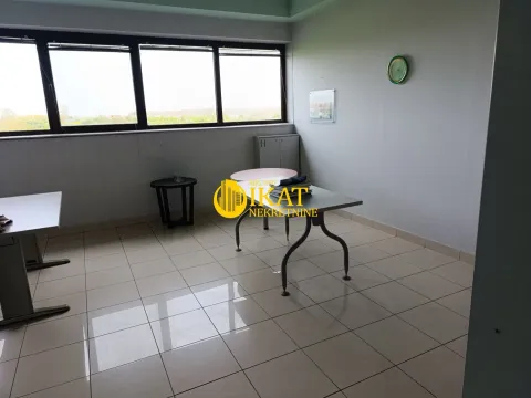Izdavanje, poslovni prostor, 72m², Palilula Sve Podlokacije, Beograd - image 3