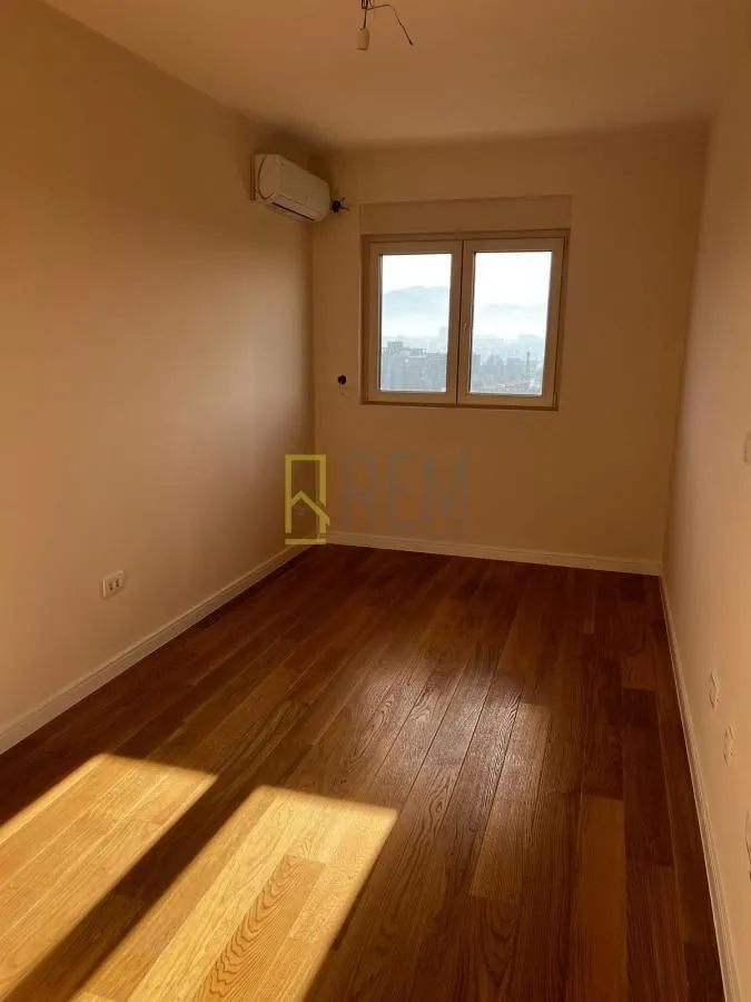 Prodaja, dvosoban stan, 71m², Central Point, Podgorica