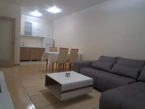 Rent, one bedroom apartment, 50m², City Kvart, Podgorica - image 2