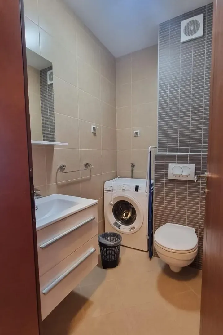 Prodaja, dvosoban stan, 130m², Bečići, Budva