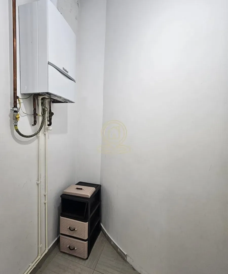 Izdavanje, poslovni prostor, 44m², Centar, Kragujevac