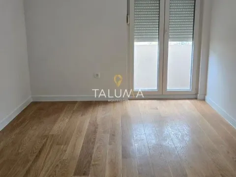 Izdavanje, dvosoban stan, 72m², City Kvart, Podgorica - image 3