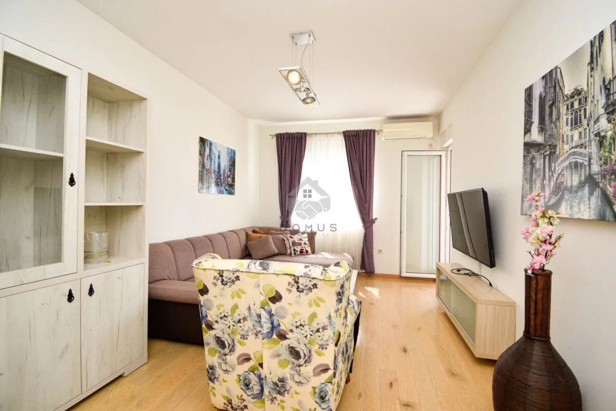 Rent, two bedroom apartment, 70m², City Kvart, Podgorica