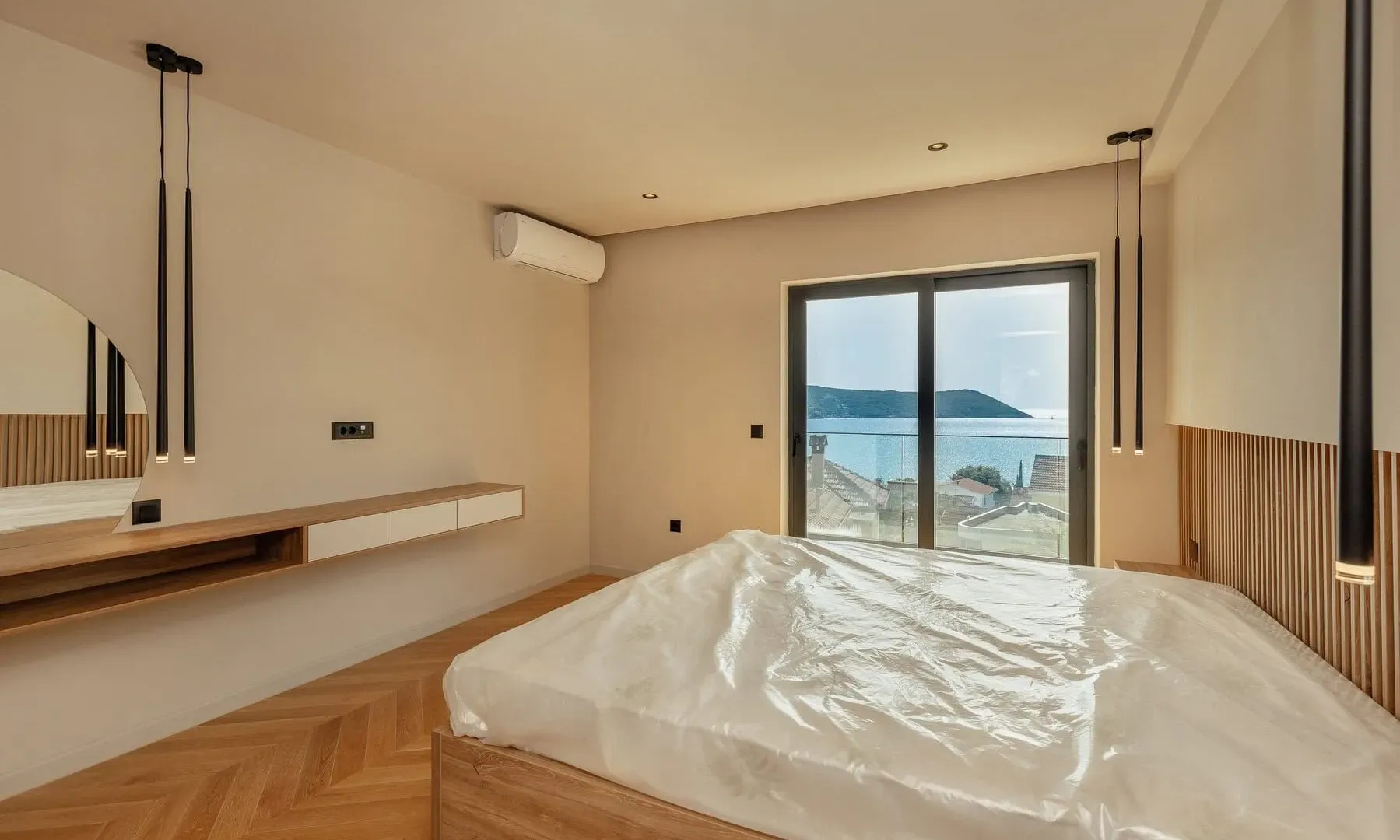 Prodaja, dvosoban stan, 180m², Kotor, Crna Gora