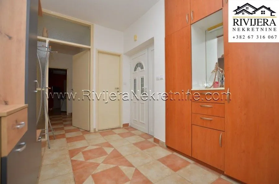Prodaja, trosoban stan, 100m², Topla, Herceg Novi