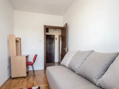 Izdavanje, dvosoban stan, 60m², City Kvart, Podgorica - image 6