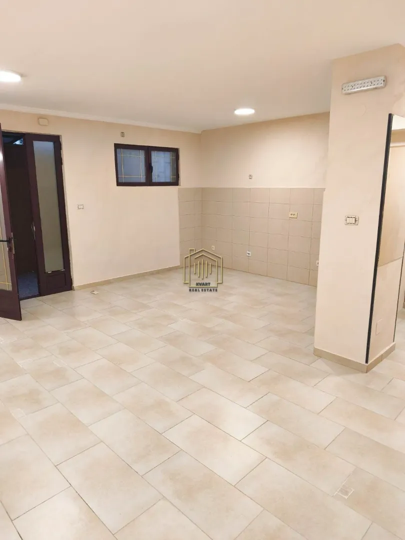 Rent, office space, 43m², Stari Aerodrom, Podgorica
