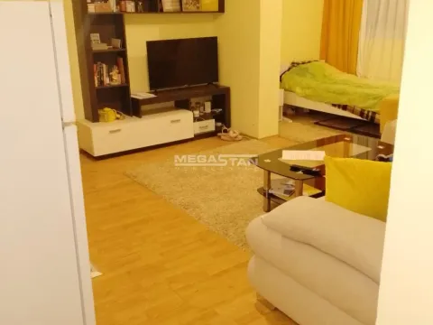 Sale, one bedroom apartment, 30m², Uciteljsko Naselje, Zvezdara Sve Podlokacije - image 2