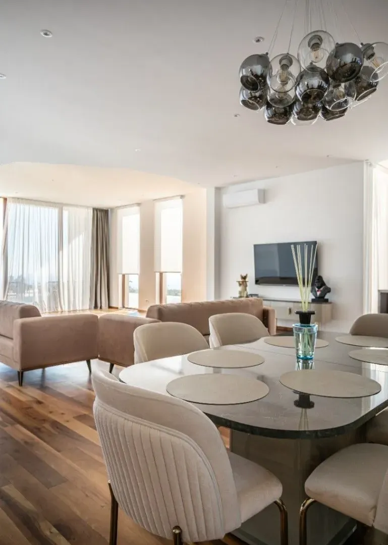 Izdavanje, kuća, 670m², Krimovica, Kotor